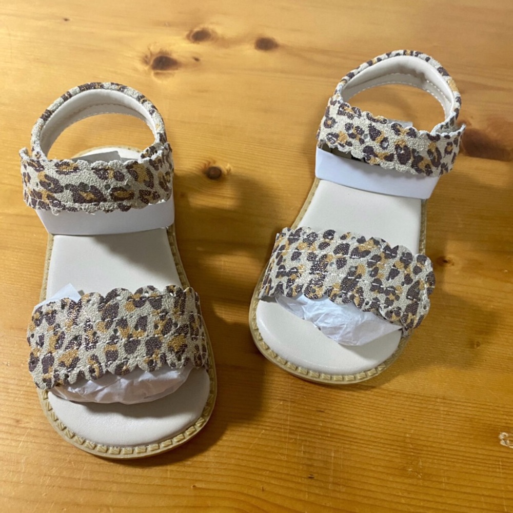 New In Box Livie & Luca Leopard Posey Sandals